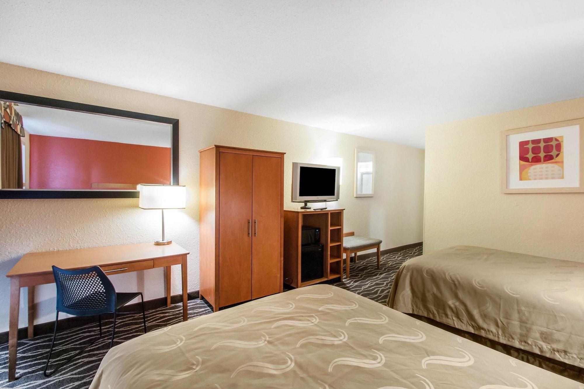 Quality Inn & Suites I-35 Near Frost Bank Center San Antonio Buitenkant foto