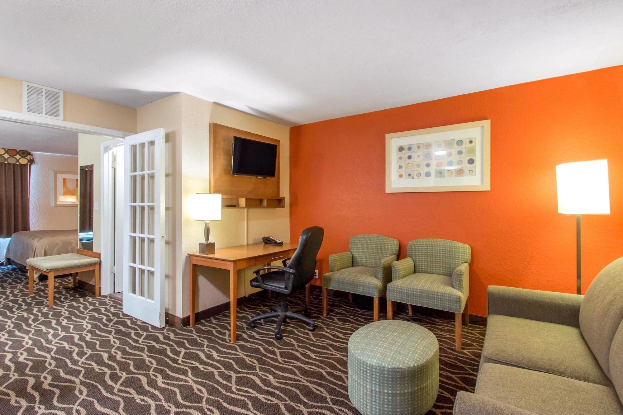 Quality Inn & Suites I-35 Near Frost Bank Center San Antonio Buitenkant foto