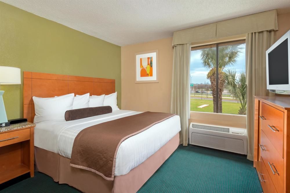 Quality Inn & Suites I-35 Near Frost Bank Center San Antonio Buitenkant foto