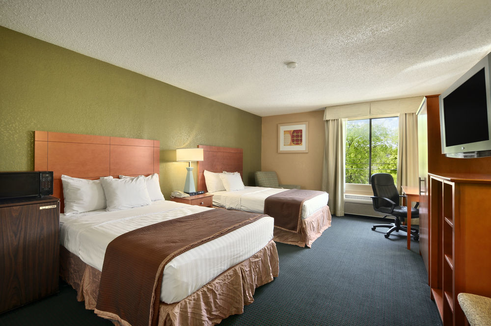 Quality Inn & Suites I-35 Near Frost Bank Center San Antonio Buitenkant foto